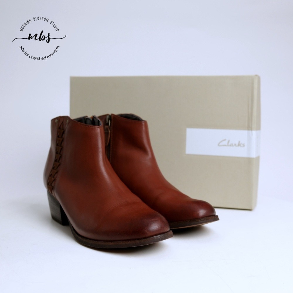 Clarks Maypearl Leather Side Zip Boots Brown Women 8